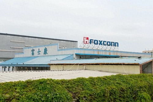 富士康轉投越南 1627億投資帶動就業潮，企業風評反轉背后的禮儀服務變革