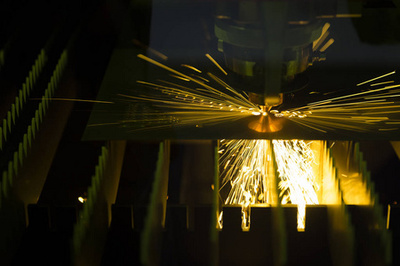 激光設備管理和植物制造金屬結構